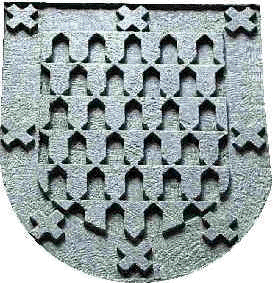 Escudo de Armas de los Vera Muxica, tallado en piedra, colocado en la Portada de la casa